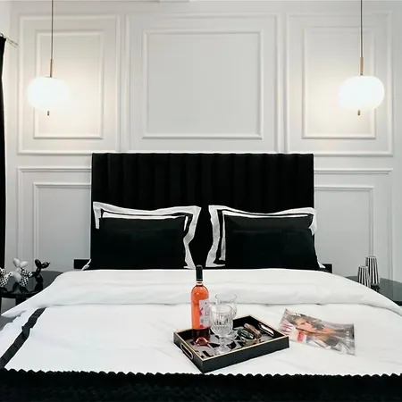 Black & White Luxury Living Apartamento