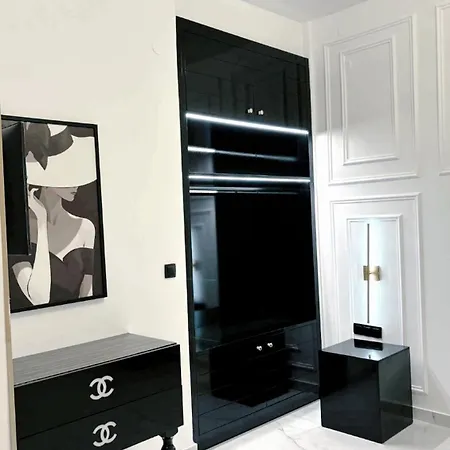 Black & White Luxury Living