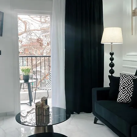 Black & White Luxury Living
