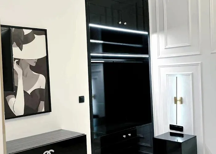 Black & White Luxury Living