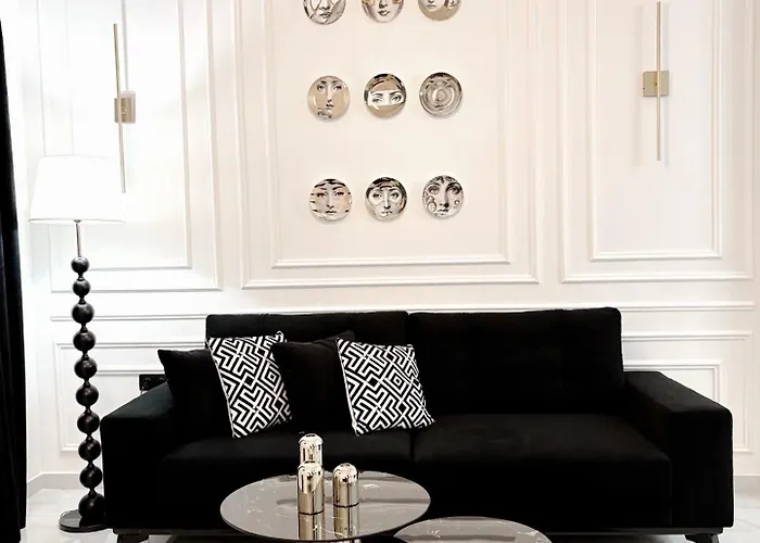 Daire Black & White Luxury Living Kateríni