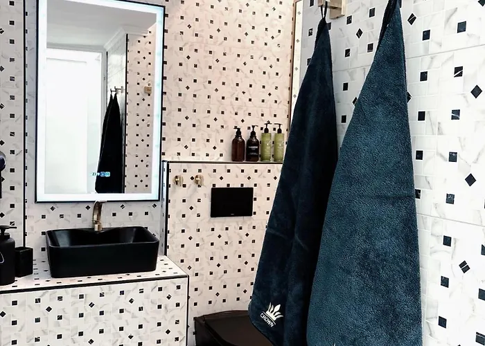 Black & White Luxury Living Daire